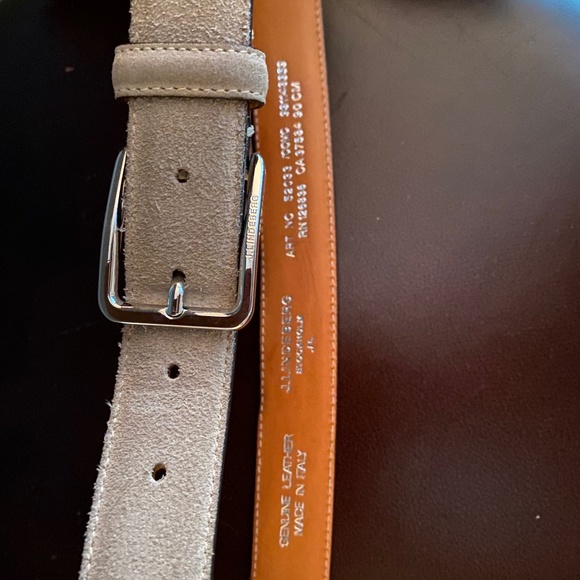 Light gray, italian leather belt. 90 cm (36”) by J.Lindberg- Stockholm - Picture 1 of 1